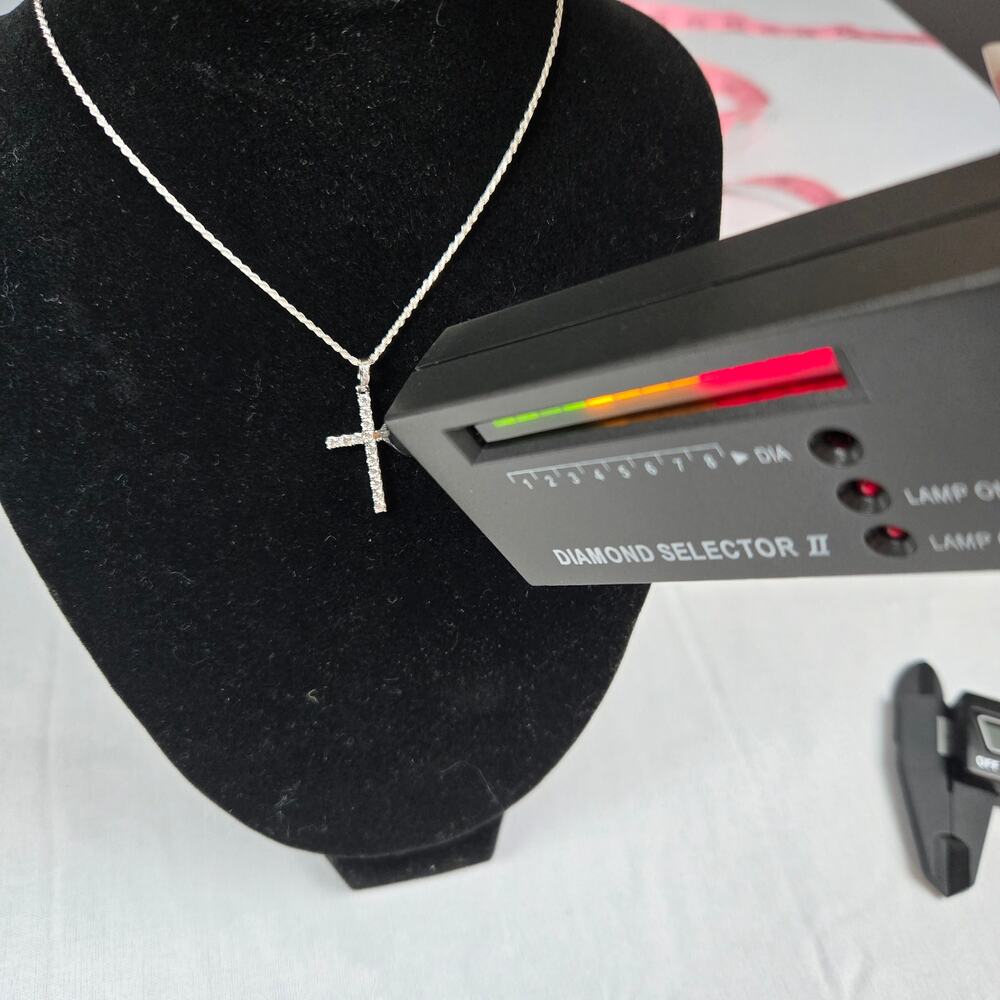 Silver Cross Pendant 925 Moissanite - Picture 3 of 10